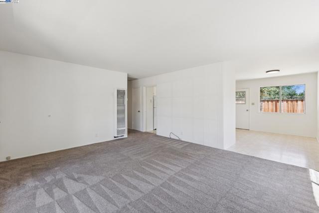 916 El Caminito, Livermore CA: https://media.crmls.org/mediaz/89a7e2cd-a8dd-4cc4-992f-3880e28cddd7.jpg