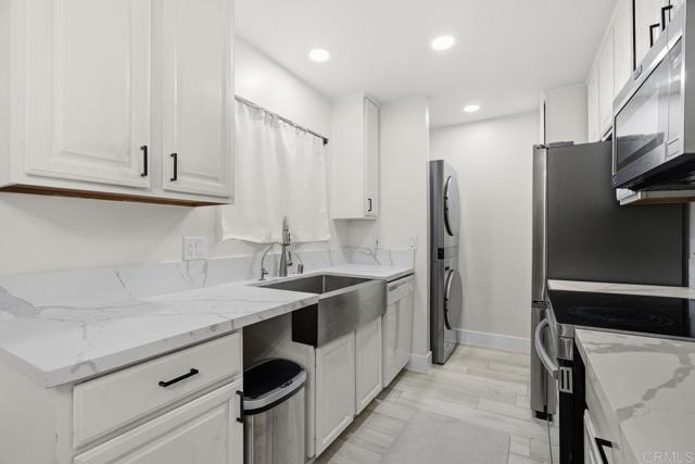 Detail Gallery Image 6 of 33 For 6725 Mission Gorge Rd 202b,  San Diego,  CA 92120 - 1 Beds | 1 Baths