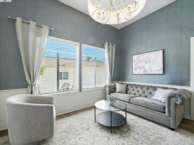 772 Mcleod St, Livermore CA: https://media.crmls.org/mediaz/89a924aa-138f-478c-95be-21329ca991b9.jpg