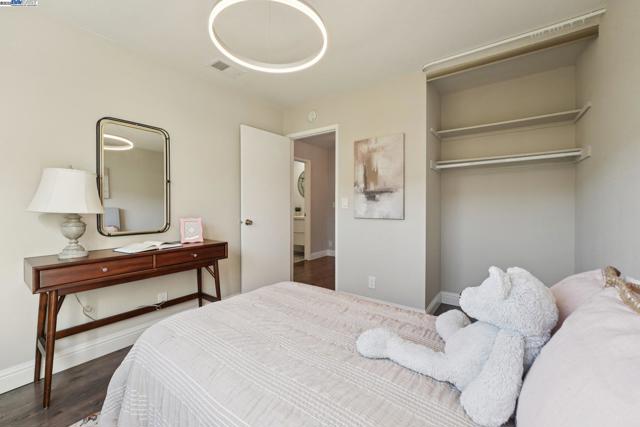 33177 Quail Drive, Union City CA: https://media.crmls.org/mediaz/89a9dab3-39f5-43bb-97df-cd7d3ed5314a.jpg