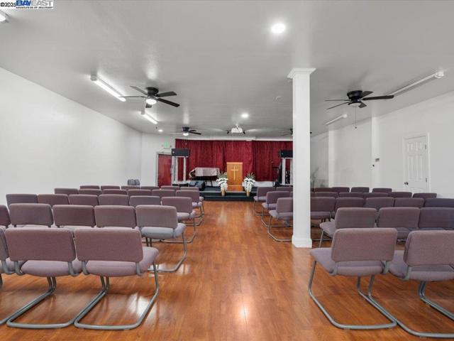 Image 19 of 41 For 8701 International Blvd