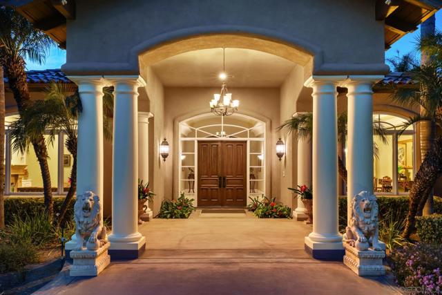 18050 Rancho La Cima Corte, Rancho Santa Fe CA: https://media.crmls.org/mediaz/89aa1dc5-8cc5-471f-8187-a6f2101a38a1.jpg