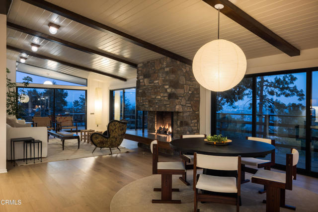 945 Linda Vista Avenue, Pasadena CA: https://media.crmls.org/mediaz/89aa4f25-f819-4789-a4d0-904785e84ba8.jpg
