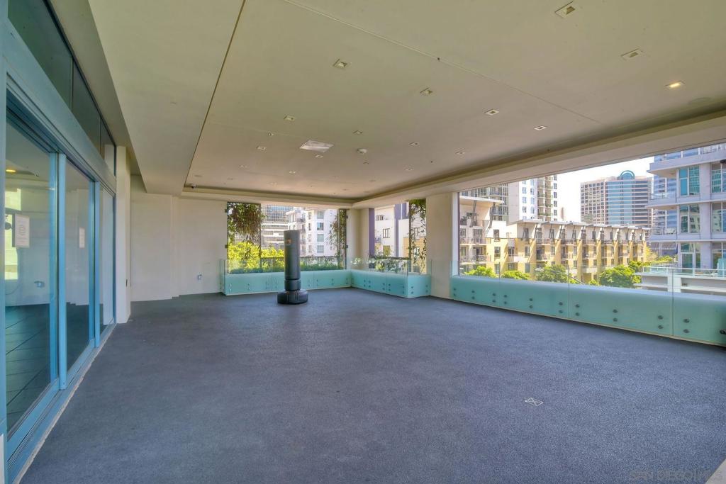 MLS #250036527SD img 46