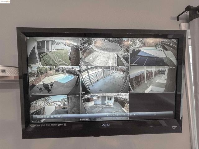 166 Norman Ct, Tracy CA: https://media.crmls.org/mediaz/89ab275d-beaa-43ee-9e23-a86e4c4ba23a.jpg