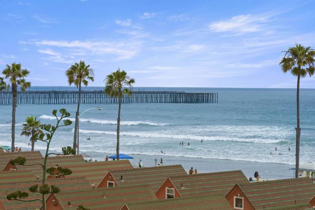 804 N The Strand, Oceanside CA: https://media.crmls.org/mediaz/89ab3d05-538f-49d4-bfa2-a08ef7000162.jpg