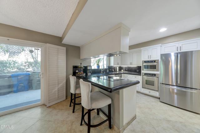 Detail Gallery Image 6 of 29 For 9212 Creemore Dr, La Crescenta,  CA 91214 - 3 Beds | 2/1 Baths