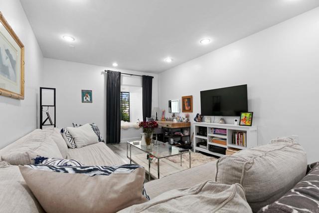 19950 Elfin Forest Ln, Escondido CA: https://media.crmls.org/mediaz/89abe34c-5c00-4762-bc12-934e3bff378d.jpg