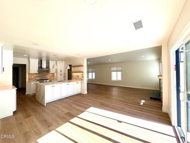 Detail Gallery Image 10 of 37 For 532 Village Rd, Port Hueneme,  CA 93041 - 3 Beds | 2 Baths