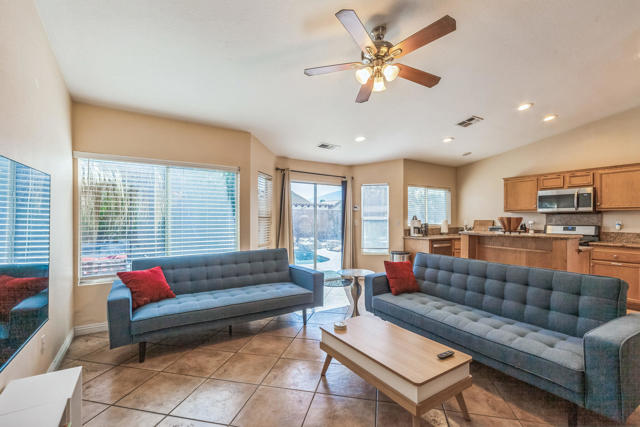 Image 12 of 27 For 83375 Caribe Avenue