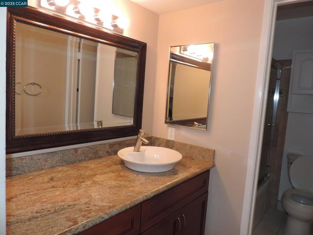 470 N Civic Dr., Walnut Creek CA: https://media.crmls.org/mediaz/89ad7082-c1b4-4aca-8a18-71b2f1a08635.jpg
