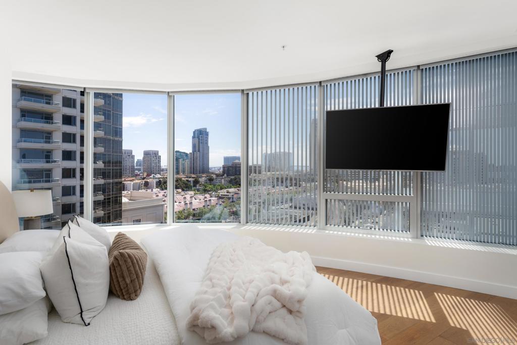 888 E Street - photo 19