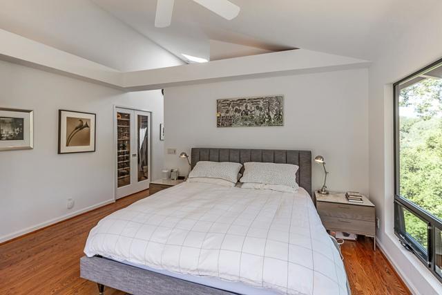 300 Cervantes Road, Portola Valley CA: https://media.crmls.org/mediaz/89ae1597-1a33-4abf-8aca-c04e8e016b08.jpg