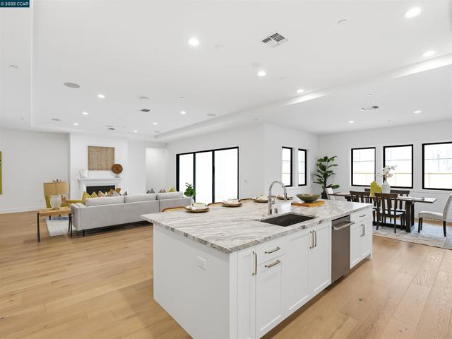 18612 Corte Obispo, Morgan Hill CA: https://media.crmls.org/mediaz/89aee751-b336-4d98-9832-3699fb660be2.jpg