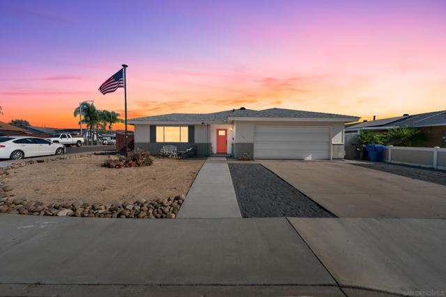 13011 Laurel St, Lakeside CA: https://media.crmls.org/mediaz/89af9d72-3bc7-41c8-a3d2-a1c3ecfb671f.jpg