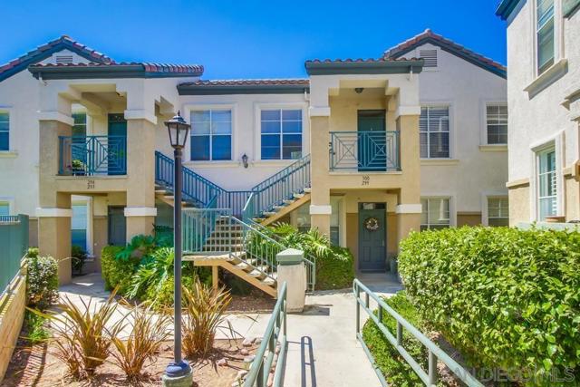 3519 Caminito El Rincon, San Diego CA: https://media.crmls.org/mediaz/89aff10a-3c3f-43c2-809f-e6398a352191.jpg