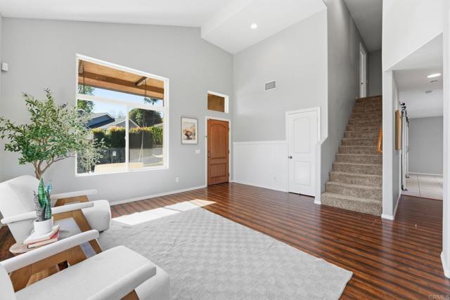 Detail Gallery Image 8 of 55 For 209 Journeys End, Vista,  CA 92083 - 4 Beds | 2/1 Baths