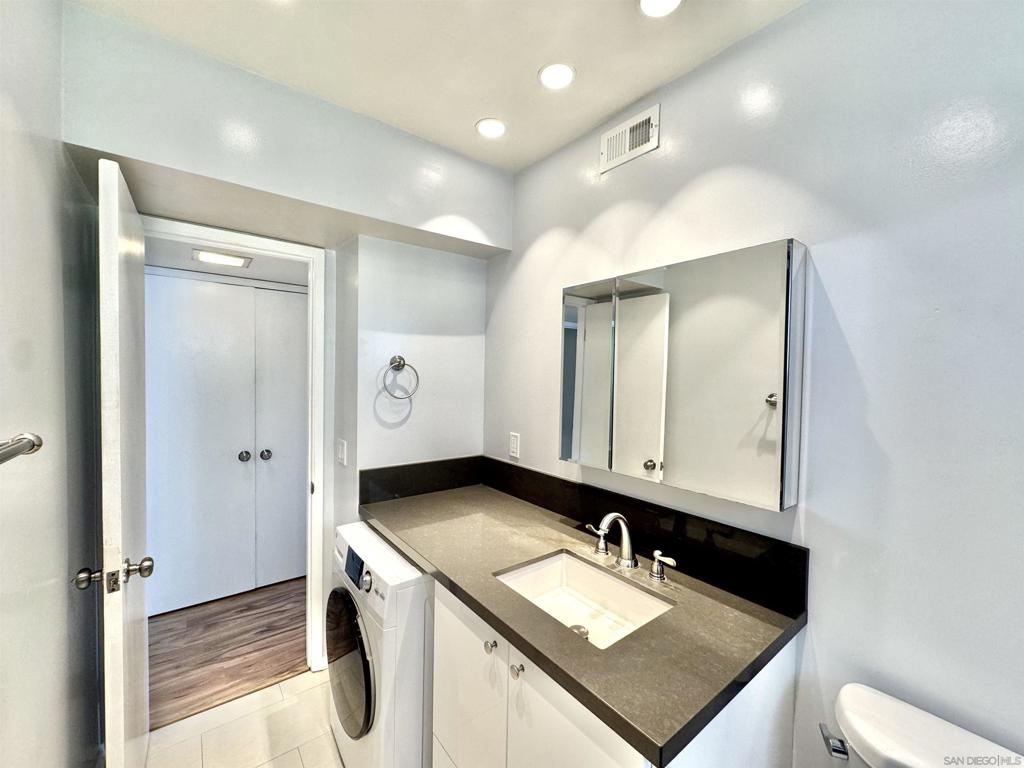 4076 Illinois Street - photo 20