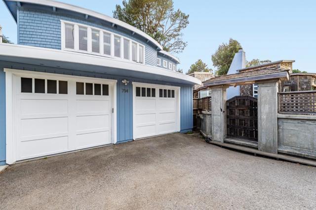 714 Rockaway Beach Avenue, Pacifica CA: https://media.crmls.org/mediaz/89b13a0a-a59f-4ca2-8c20-64e7b2d34e32.jpg