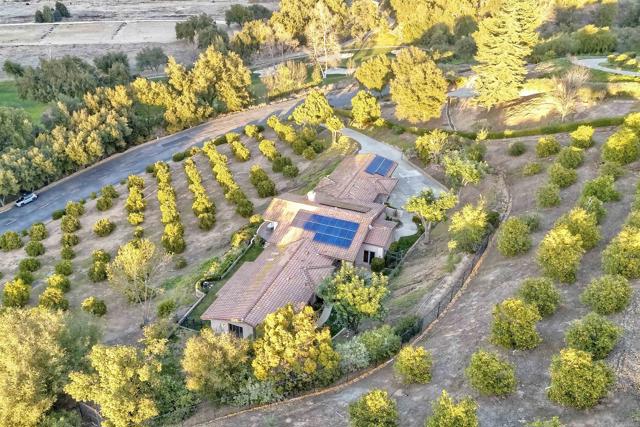 Detail Gallery Image 10 of 62 For 15615 Pauma Valley Dr, Pauma Valley,  CA 92061 - 3 Beds | 3 Baths