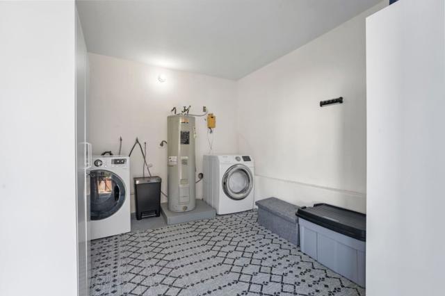 472 Lewis Lane, Pacifica CA: https://media.crmls.org/mediaz/89b1c0fa-f692-40a9-a156-e721331c3f93.jpg