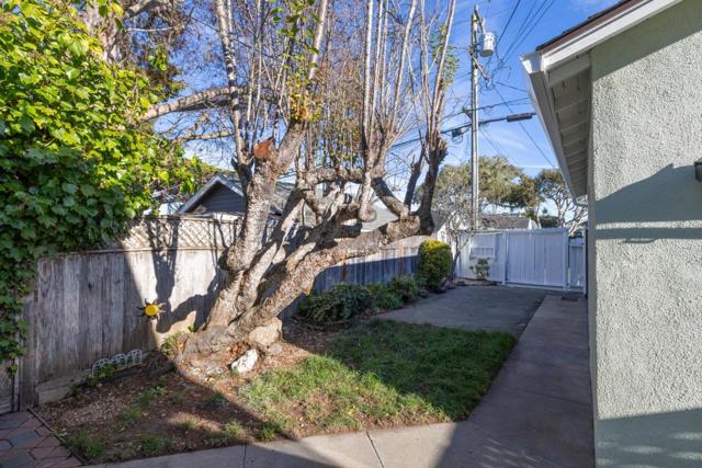 609 Congress Avenue, Pacific Grove CA: https://media.crmls.org/mediaz/89b2033d-a4d2-428a-adcb-6c3f13b5d14e.jpg