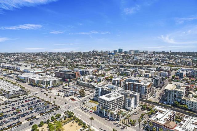 2311 State St, San Diego CA: https://media.crmls.org/mediaz/89b229c8-5871-4bec-8c34-36e55a2ad1d6.jpg