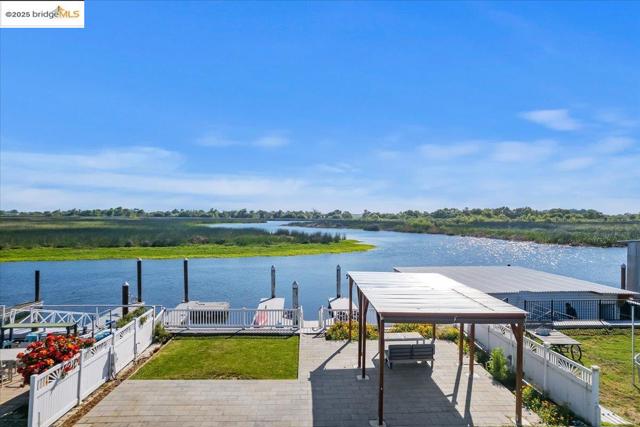 5218 Sandmound Blvd, Oakley CA: https://media.crmls.org/mediaz/89b2be70-08aa-4b82-8507-0e0e2302fb8e.jpg