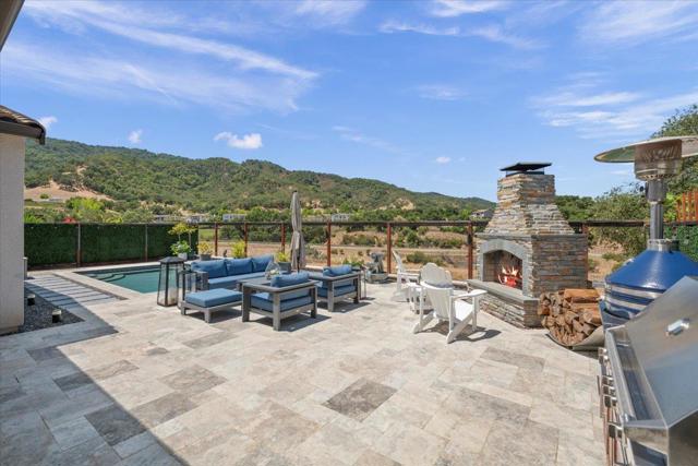 7171 Spumante Court, Gilroy CA: https://media.crmls.org/mediaz/89b36ac9-965e-4045-9c3e-691af31e459c.jpg