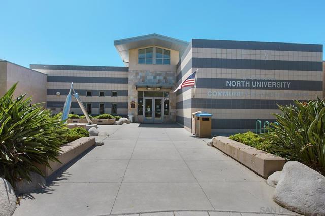 5125 Renaissance Ave, San Diego CA: https://media.crmls.org/mediaz/89b40250-beb4-4c33-be0d-2e80d2801dbd.jpg