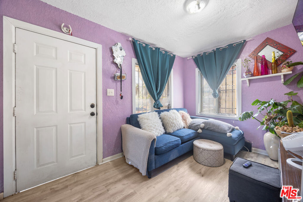 MLS #25570667 img 20