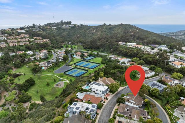 6555 Caminito Northland, La Jolla CA: https://media.crmls.org/mediaz/89b44463-530b-4113-804c-b7b5459c5076.jpg