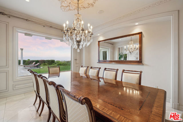 19016 Devonport Lane, Tarzana CA: https://media.crmls.org/mediaz/89b457de-23db-45b6-8ca9-d8de66b2cf7c.jpg