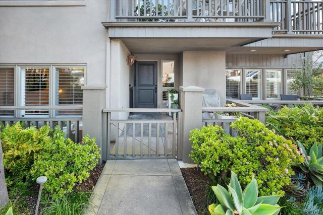 8171 El Paseo Grande, La Jolla CA: https://media.crmls.org/mediaz/89b46c3f-c47a-4cf2-a4d8-a8a41b5c34a0.jpg