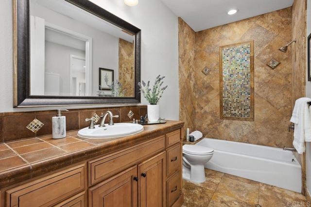 648 California Oak Drive, Vista CA: https://media.crmls.org/mediaz/89b511a4-9e71-453b-b0b6-d91de1b60511.jpg