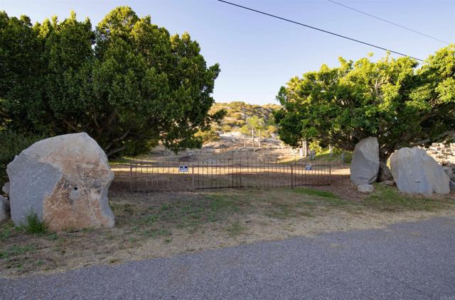Image 23 of 26 For 18576 Mahogany Ranch Road