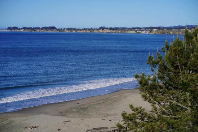 2711 Mar Vista Dr, Aptos CA: https://media.crmls.org/mediaz/89b579df-6fb4-45a9-8fda-b0b2197fb918.jpg