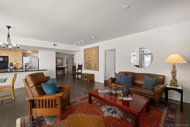 3812 Park Blvd, San Diego CA: https://media.crmls.org/mediaz/89b5ad01-e76d-4ddc-a03c-b4c2e1f92645.jpg