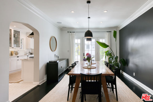 10736 Le Conte Avenue, Los Angeles CA: https://media.crmls.org/mediaz/89b5d577-9959-4706-ae23-8b39f9944896.jpg