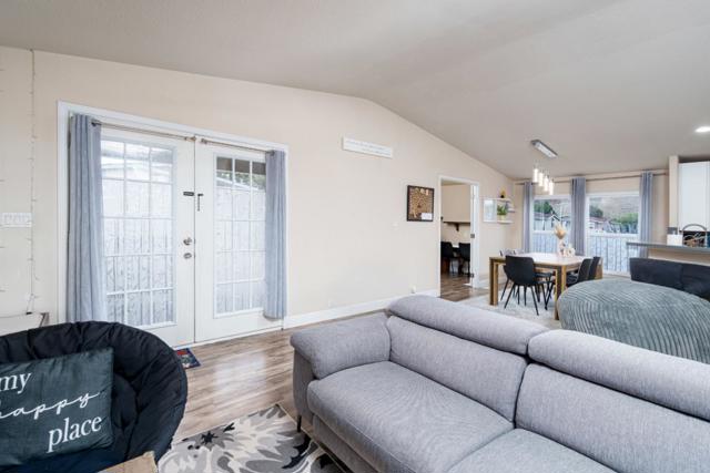 417 Chateau La Salle Dr., San Jose CA: https://media.crmls.org/mediaz/89b60fc6-8a60-4e36-8346-cf76e53cd42d.jpg