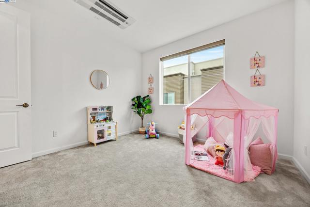 5422 Arnold Rd, Dublin CA: https://media.crmls.org/mediaz/89b6501c-f4dd-464a-8a65-d09979771efe.jpg