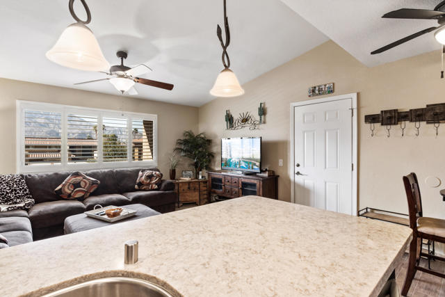 31200 Landau Boulevard, Cathedral City CA: https://media.crmls.org/mediaz/89b6a5fc-9d3b-4d9e-af32-cd8d6d0e7be2.jpg