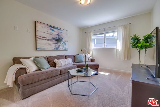 6537 Hedding Street, Los Angeles CA: https://media.crmls.org/mediaz/89b77364-1d05-4088-bf75-641c44e18acd.jpg