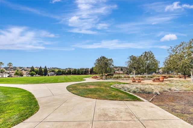 9632 Cherrywood Court, Gilroy CA: https://media.crmls.org/mediaz/89b8fbd3-6419-4843-be50-1b1364f230ba.jpg