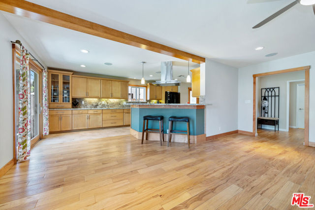 4116 Tilden Avenue photo 4