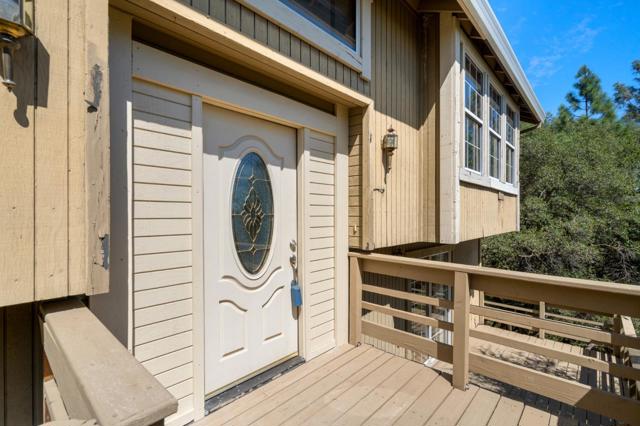 1416 Blue Tent Court,  CA: https://media.crmls.org/mediaz/89ba7654-c675-41d6-b9c7-ff915ab354eb.jpg