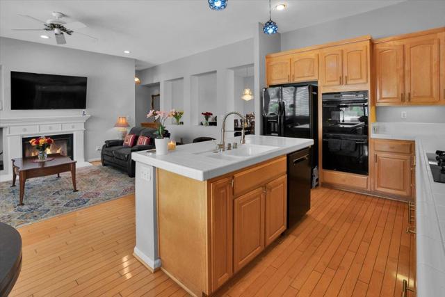 8873 Wine Valley Circle, San Jose CA: https://media.crmls.org/mediaz/89bb27a1-42e2-4388-bbba-a91757437c7b.jpg