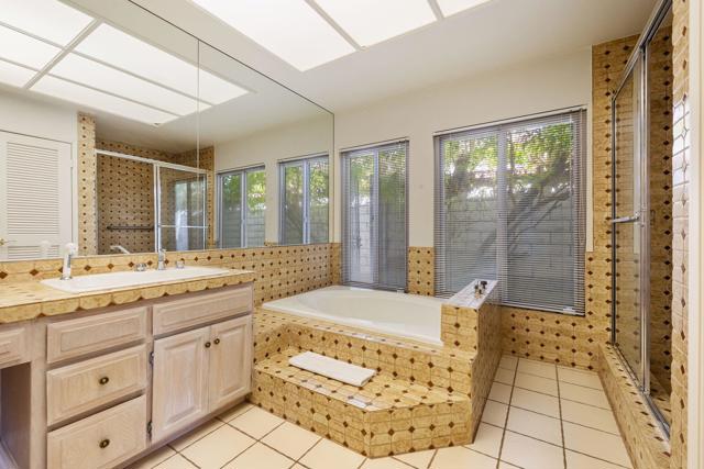 72056 Palm Haven Drive, Rancho Mirage CA: https://media.crmls.org/mediaz/89bb4865-19aa-43c8-aa41-582e1ea67dcb.jpg