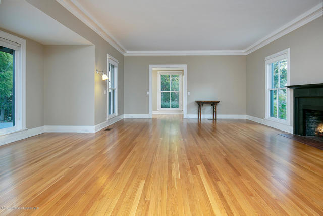 1425 Wentworth Avenue, Pasadena CA: https://media.crmls.org/mediaz/89bbe7bc-adb2-47c7-9972-7229ba97a5a4.jpg