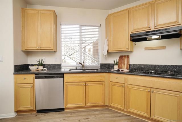817 Kalpati Circle, Carlsbad CA: https://media.crmls.org/mediaz/89bc409a-e577-4cf0-9a1e-a34cc326ea0b.jpg